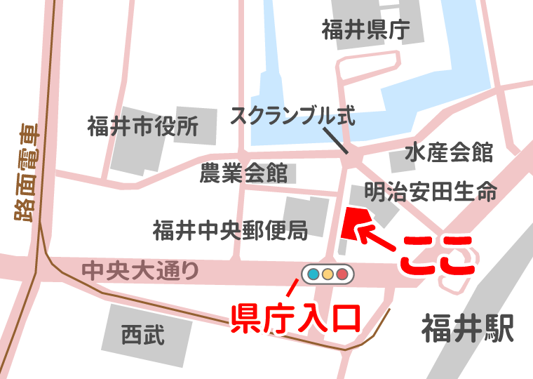 パーク23駐車場は福井駅前の中央大通りから県庁入口の信号を県庁方向に曲がってすぐです。